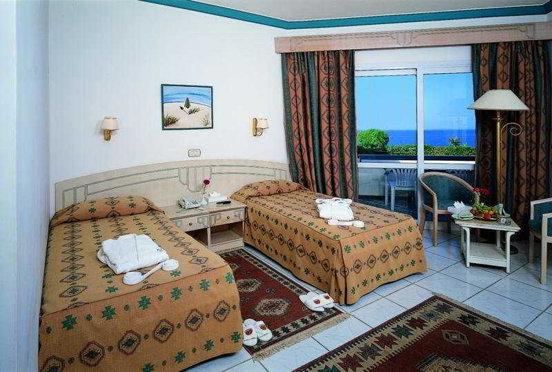 Dreams Beach Resort - Sharm El Sheikh 객실 사진 A typical hotel room